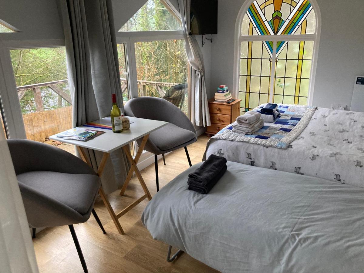 Honey Bee Cabin Llandysul المظهر الخارجي الصورة